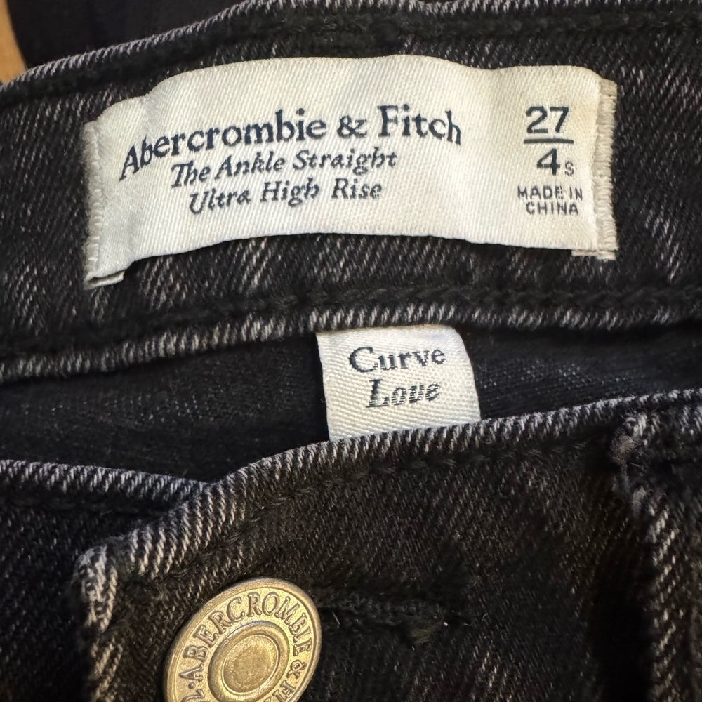 Abercrombie The Ankle Straight Ultra High Rise Black Distressed 27/4S - Picture 3 of 3